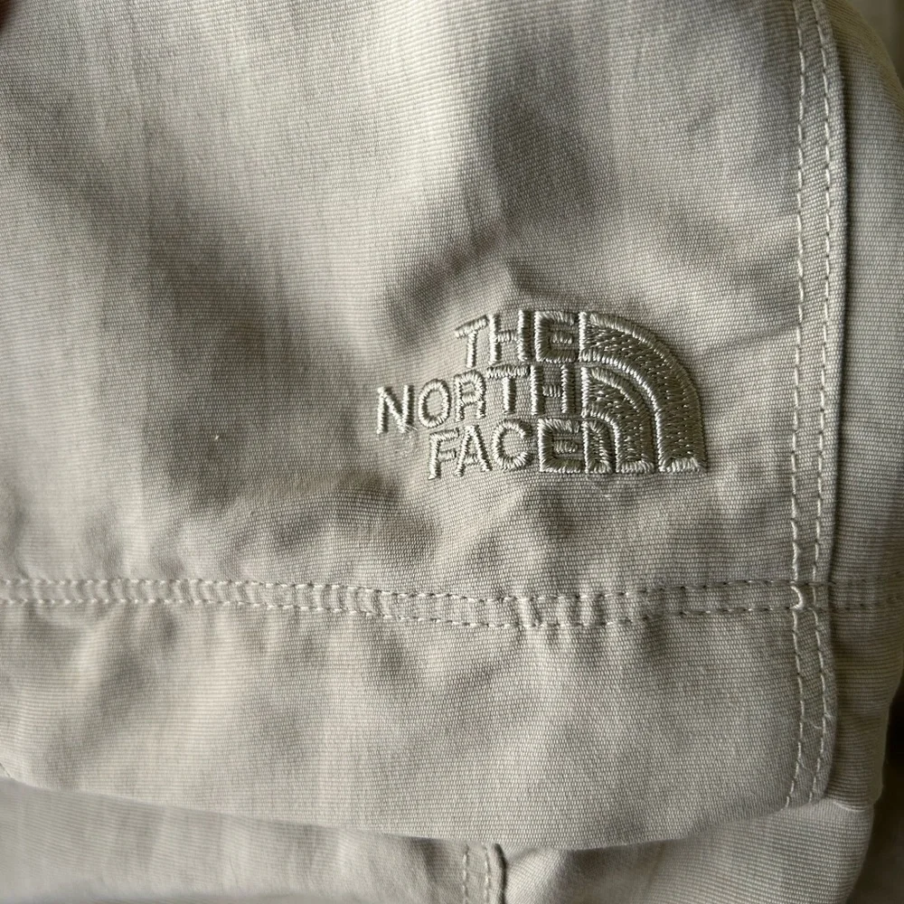 The North Face Paramount Trail convertible pants cargo excellent tan Size XL